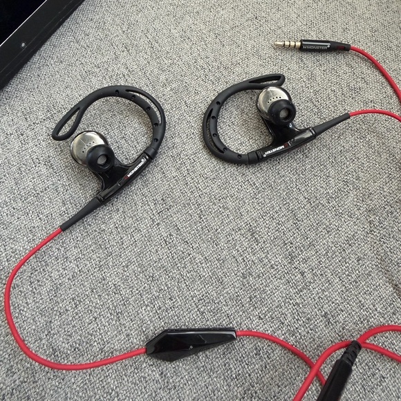 PowerBeats by Dr. Dre - Picture 3 of 7